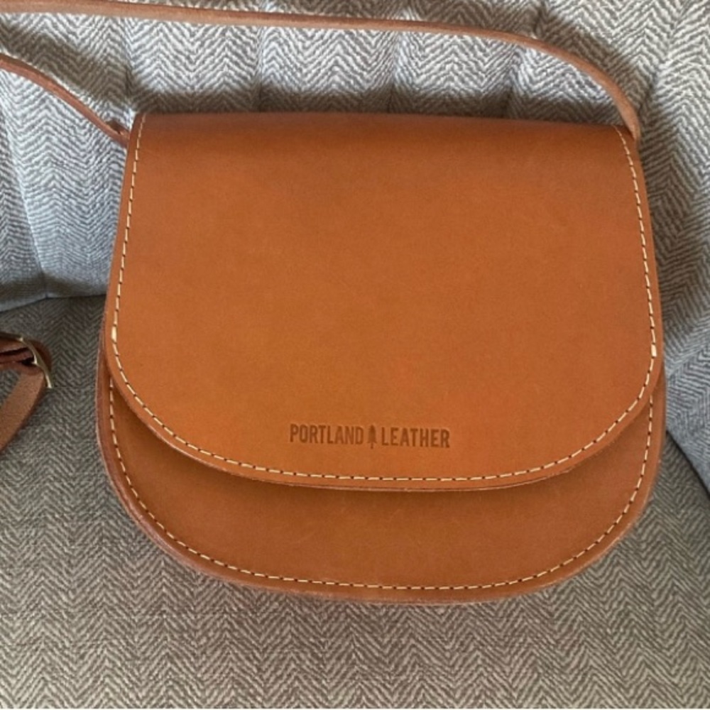Portland Leather Goods Saddle Crossbody Bag in hickory Real leather bag